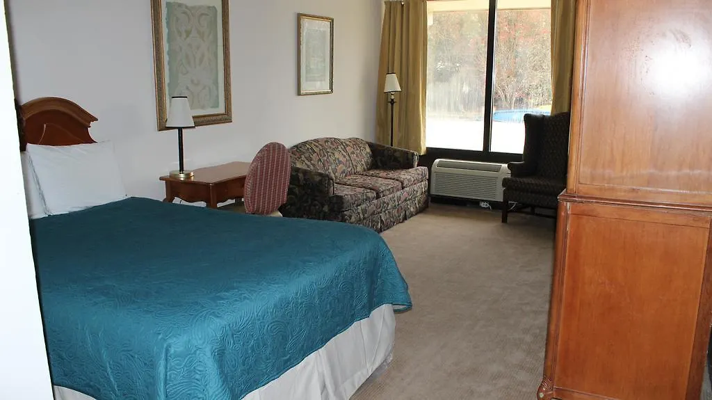 Family Inns Of America Williamsburg Hotel